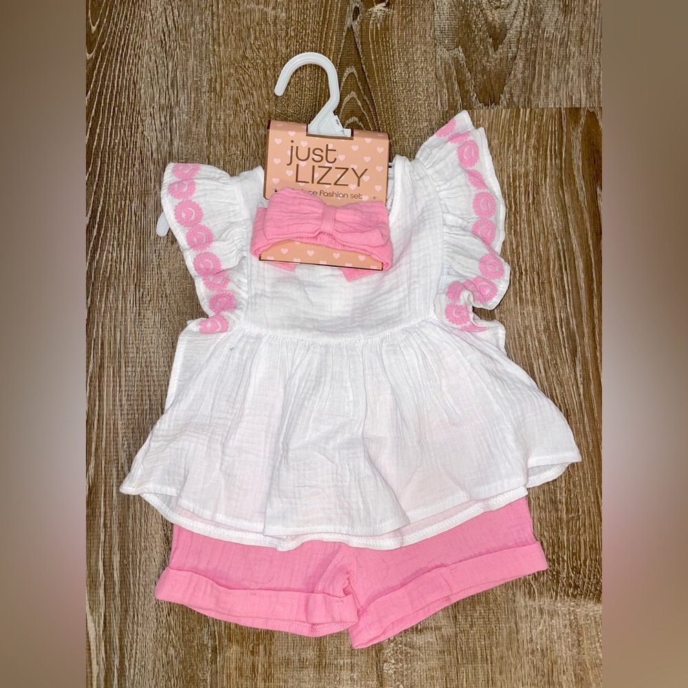 NWT: Toddler Short-Sleeve and Matching Shorts with Headband Set